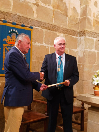 Saludo del Asesor Histórico a un nuevo divisero