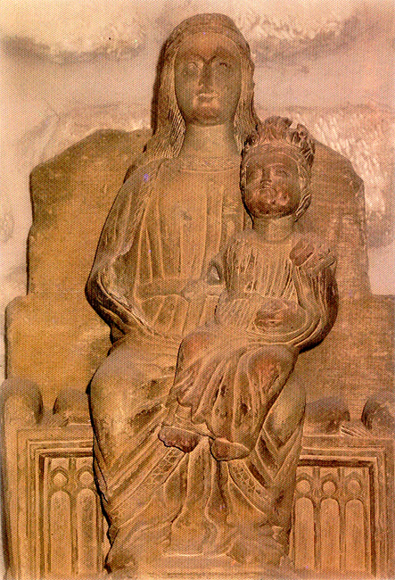 Escultura románica original de Santa María de la Piscina, actualmente en la Ermita de los Remedios de San Vicente de la Sonsierra. Escultura románica original de Santa María de la Piscina