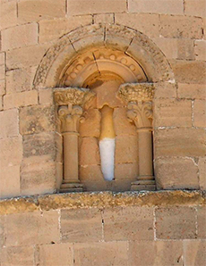 Bas�lica de Santa Mar�a de la Piscina: exterior del �bside