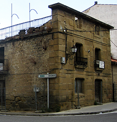 Una calle en la villa divisera de San Vicente de la Sonsierra